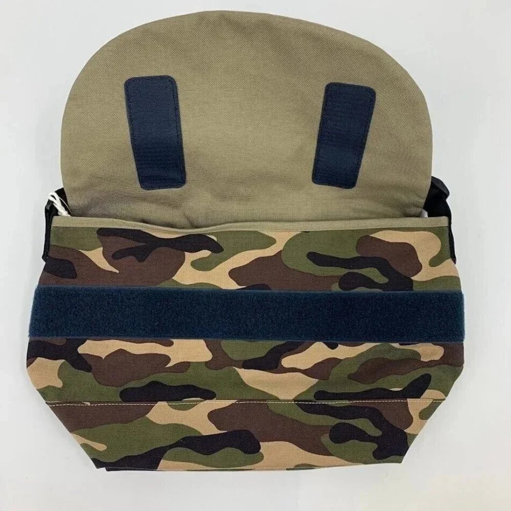 Milesto Camouflage Canvas Medium Multi Pocket Strap‎ Messenger NWT